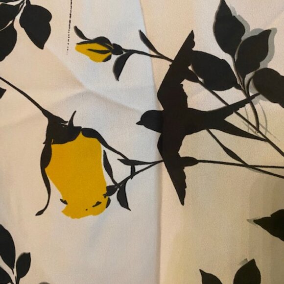 NWOT CAbi Bird Floral Flutter Sleeves  Blouse - Picture 2 of 5